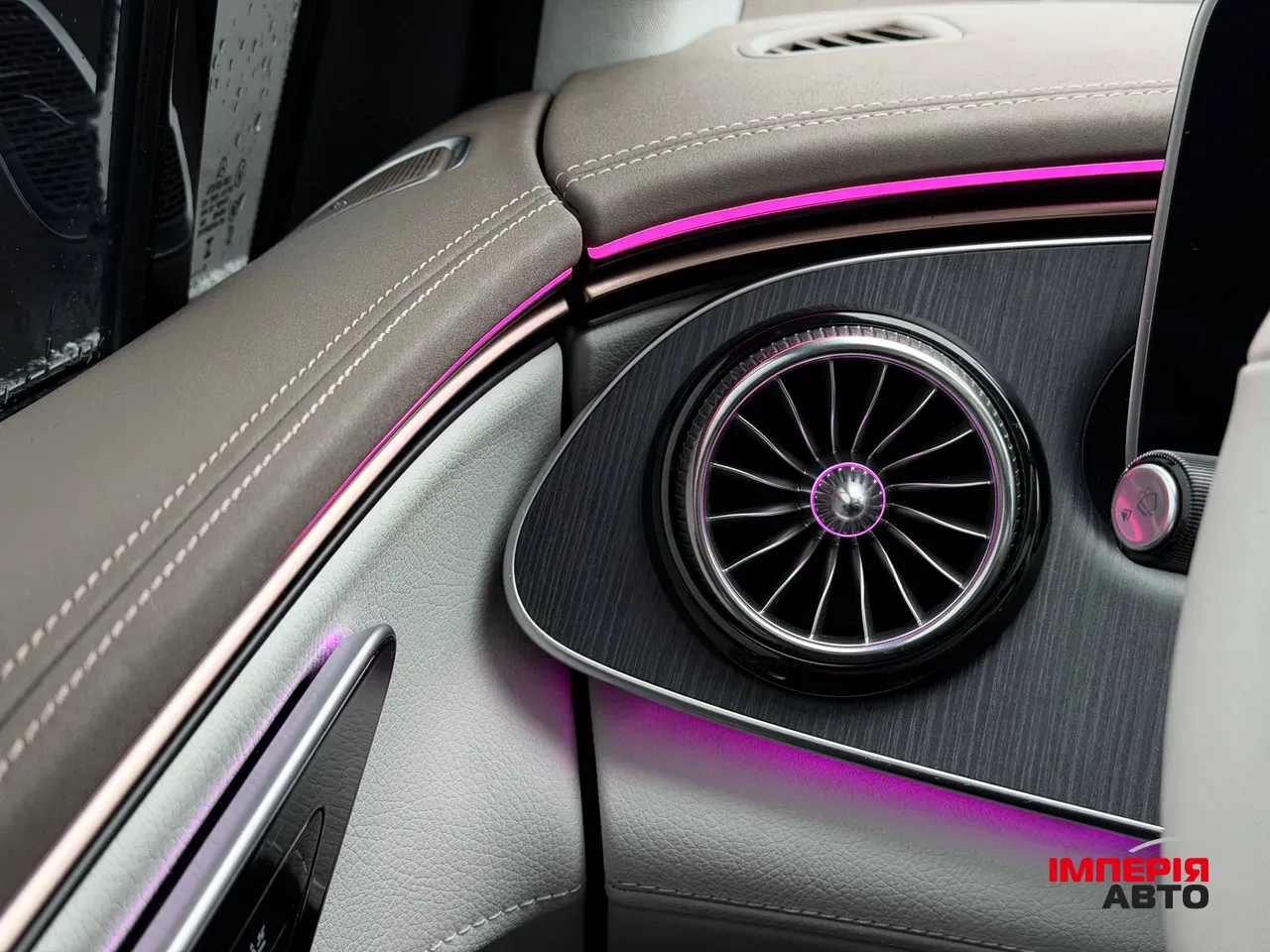 Mercedes-Benz EQE SUV - фото 67