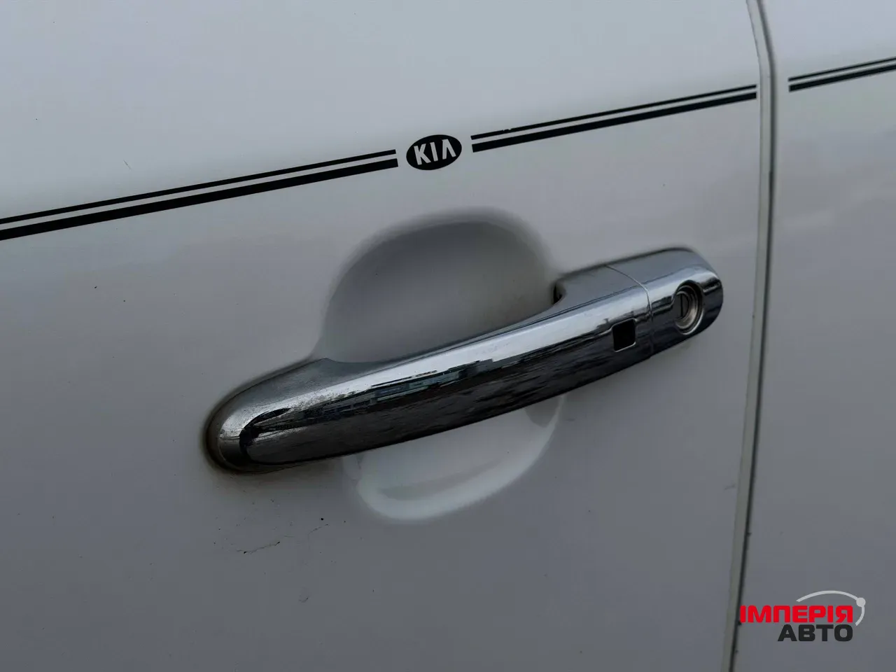 Kia Sorento - фото 8