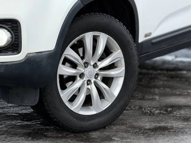 Kia Sorento - фото 5