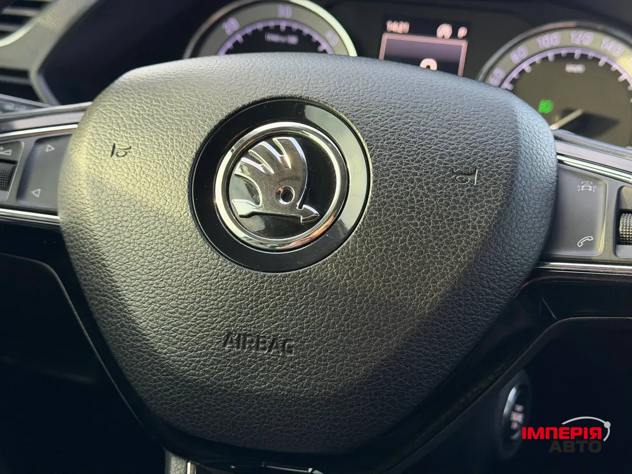 Skoda Superb - фото 55