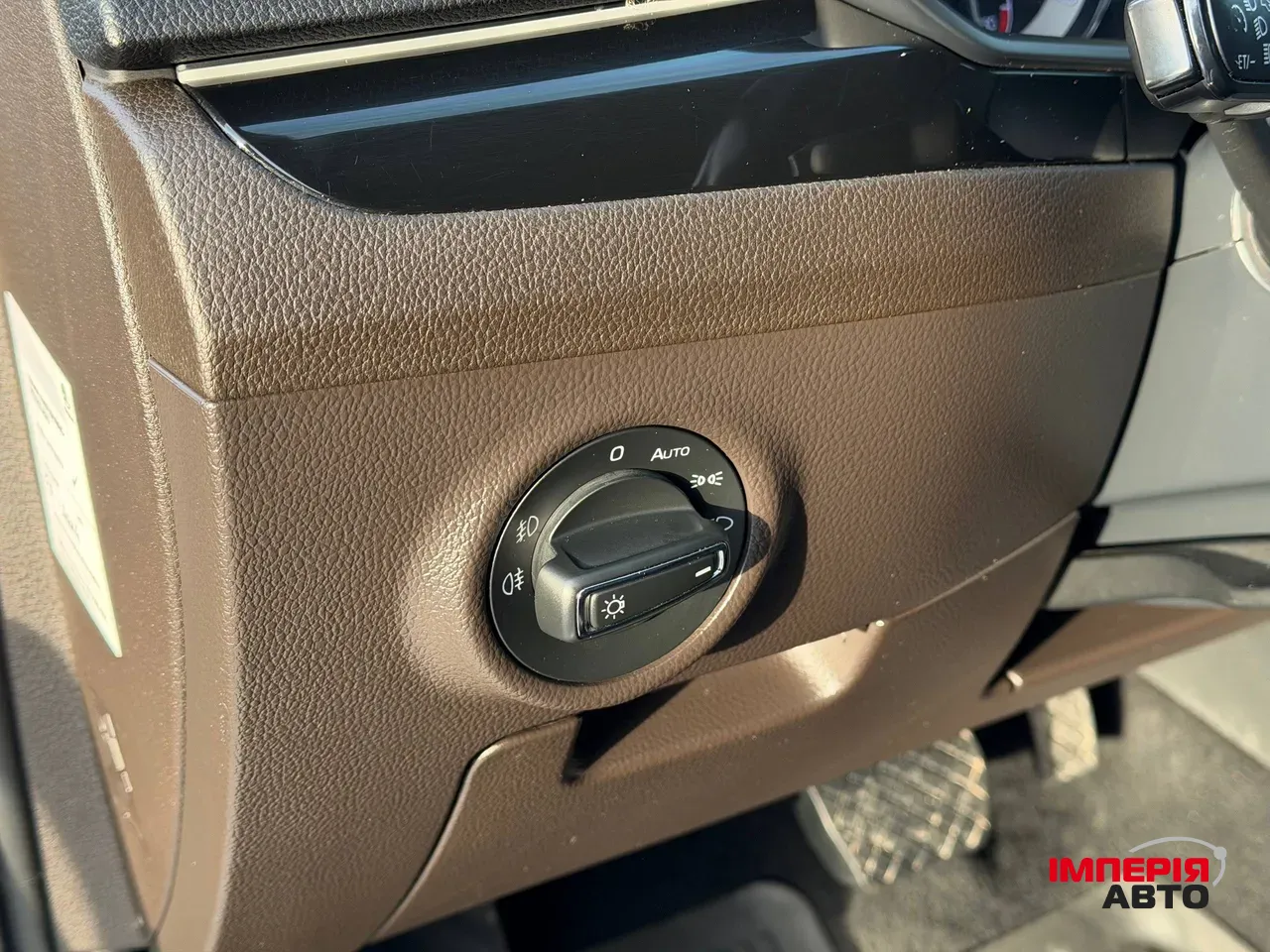 Skoda Superb - фото 39