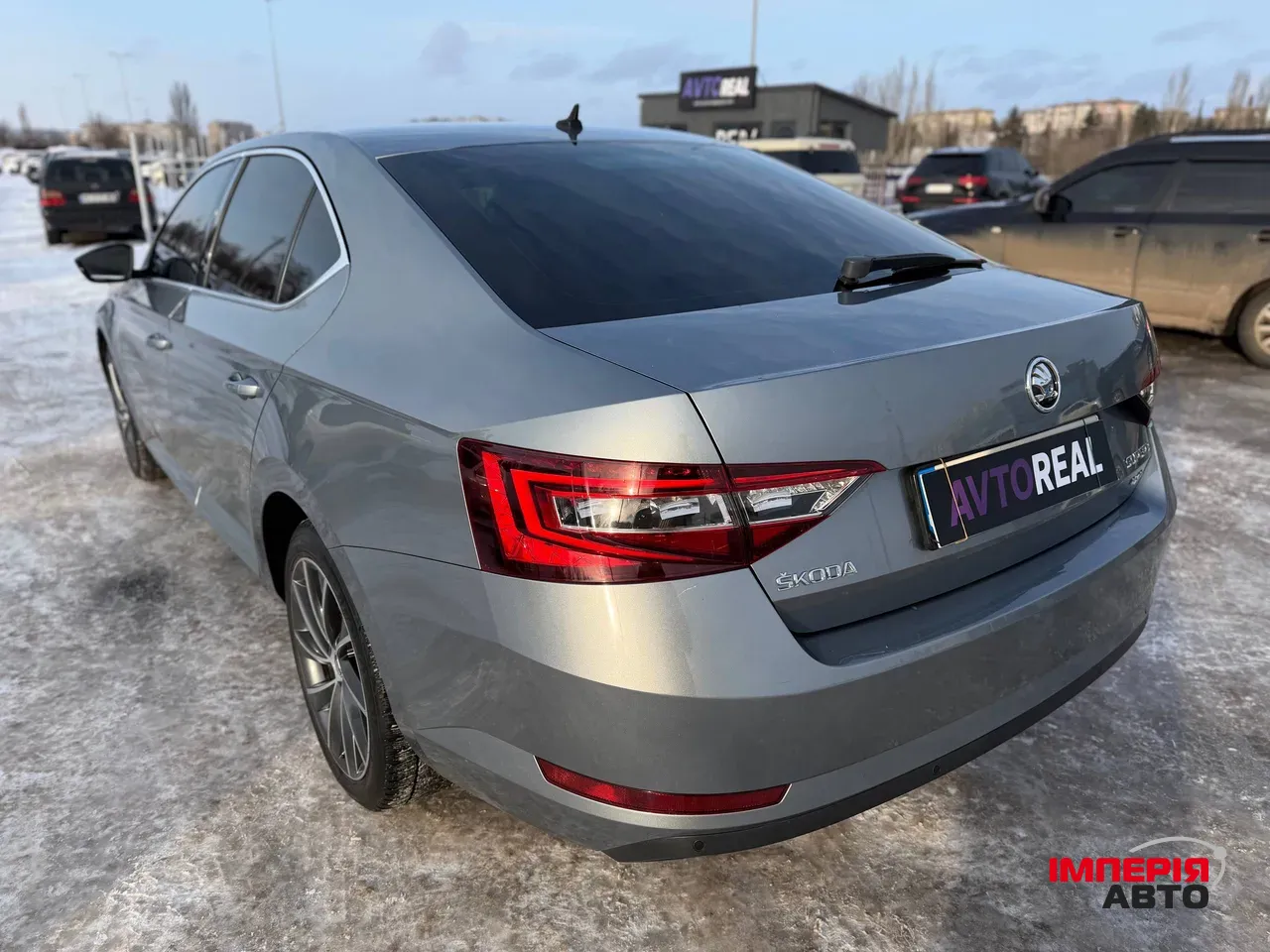 Skoda Superb - фото 29