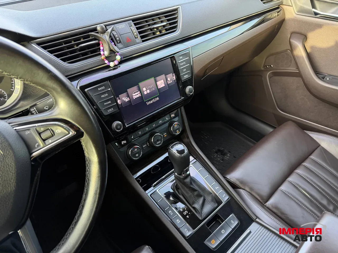 Skoda Superb - фото 54