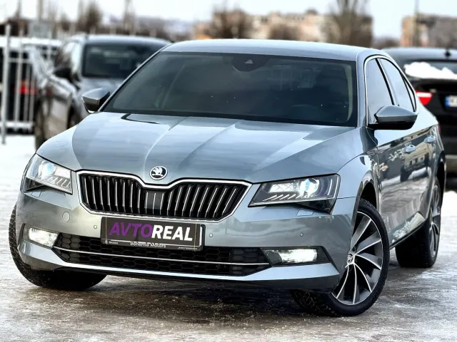 Skoda Superb - фото 1