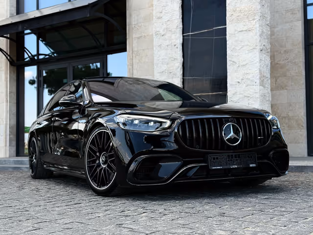Mercedes Benz AMG S 63e - фото 1