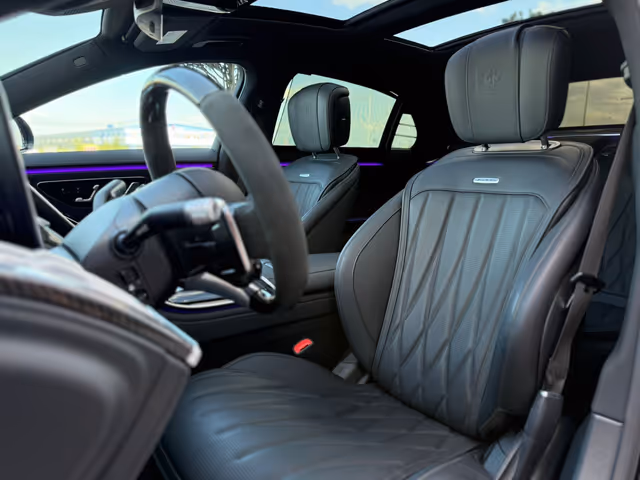 Mercedes Benz AMG S 63e - фото 5