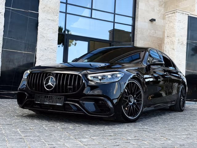 Mercedes Benz AMG S 63e - фото 4