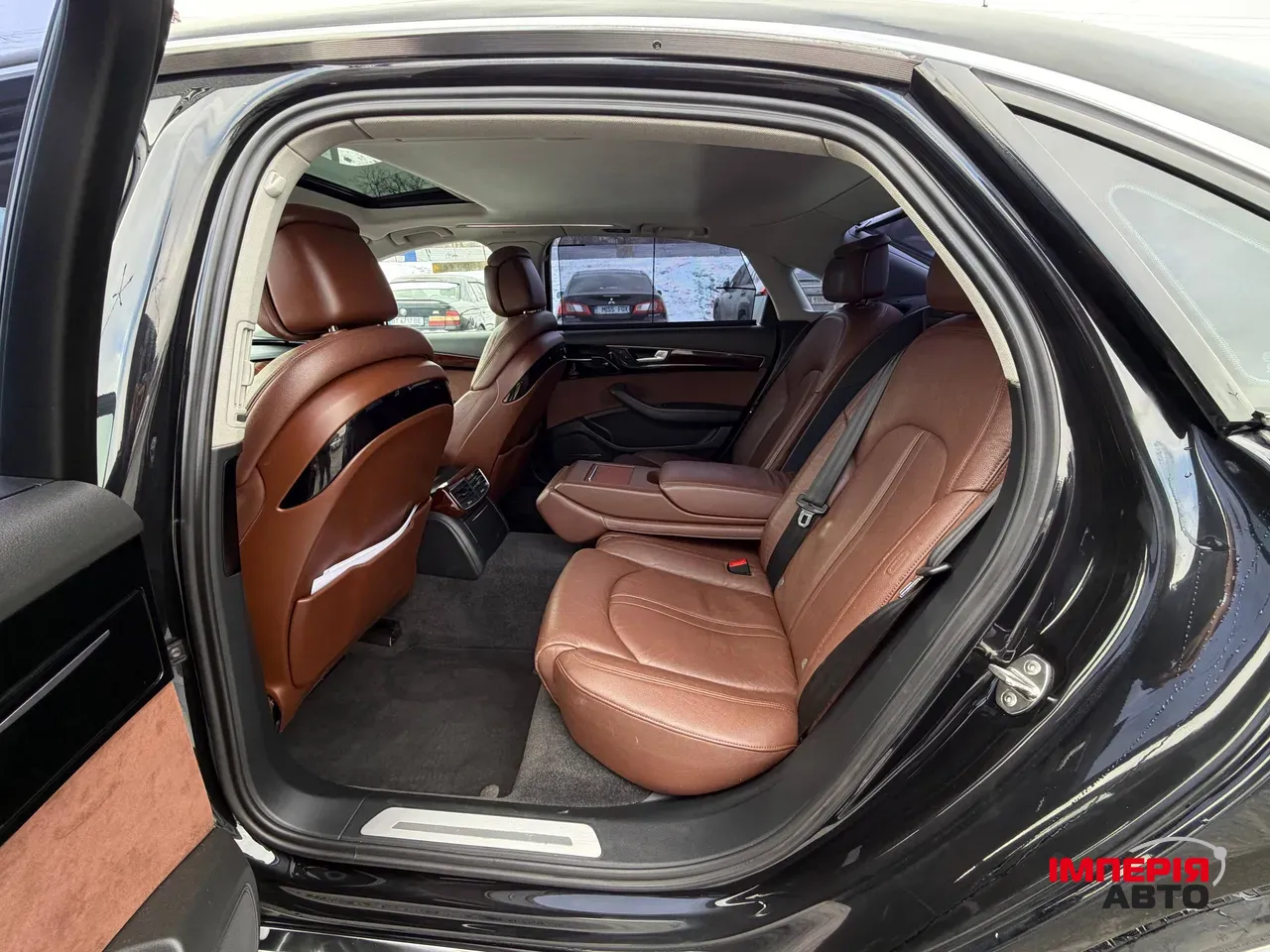 Audi A8 - фото 27