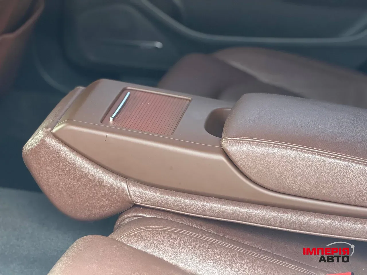 Audi A8 - фото 45