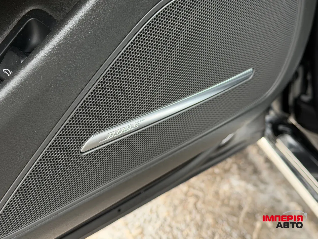 Audi A8 - фото 40