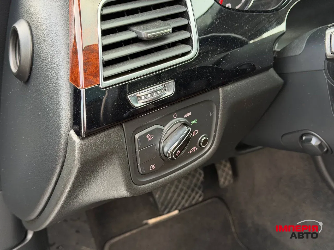 Audi A8 - фото 38