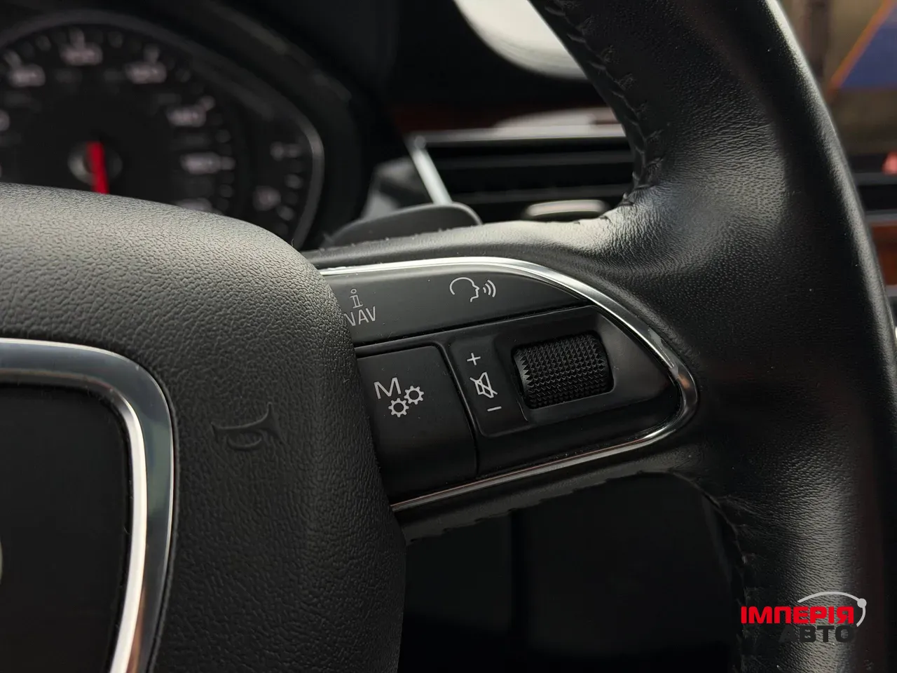 Audi A8 - фото 55