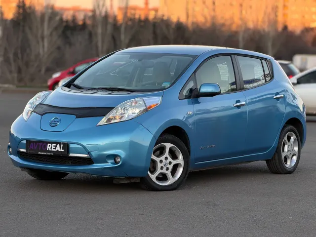 Nissan Leaf - фото 2