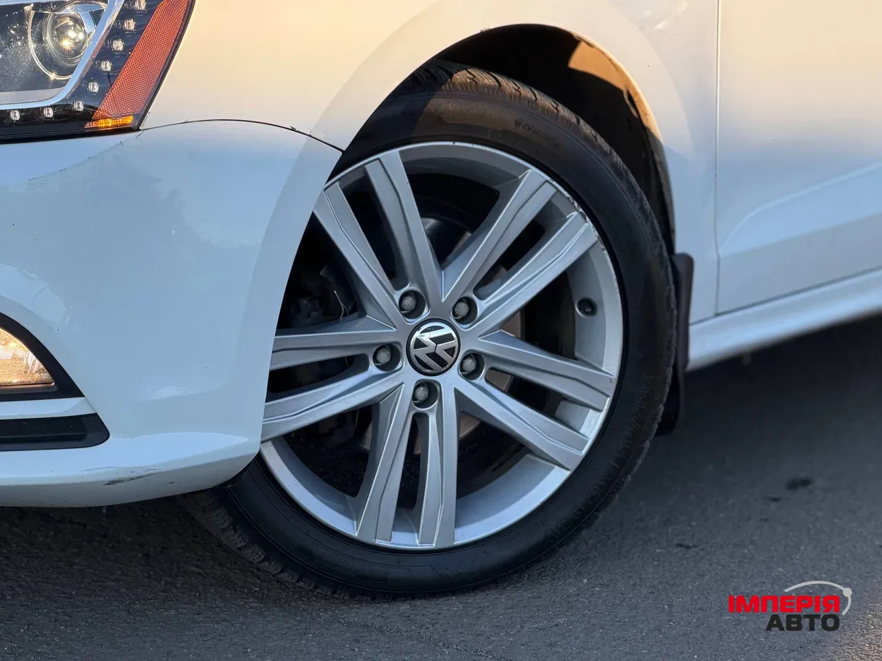 Volkswagen Jetta - фото 3