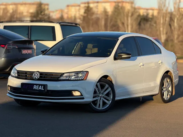 Volkswagen Jetta - фото 2