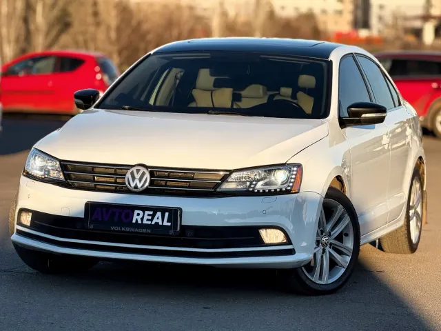 Volkswagen Jetta - фото 1