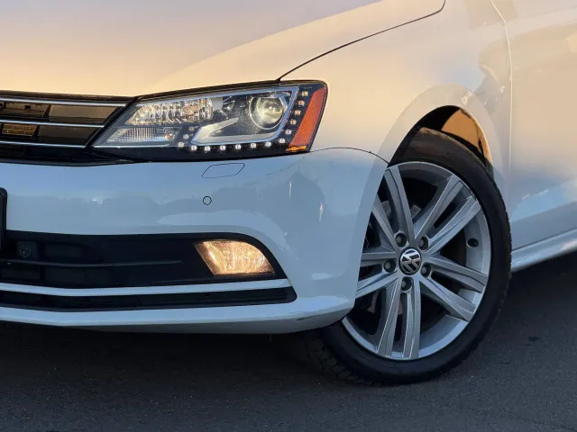 Volkswagen Jetta - фото 5