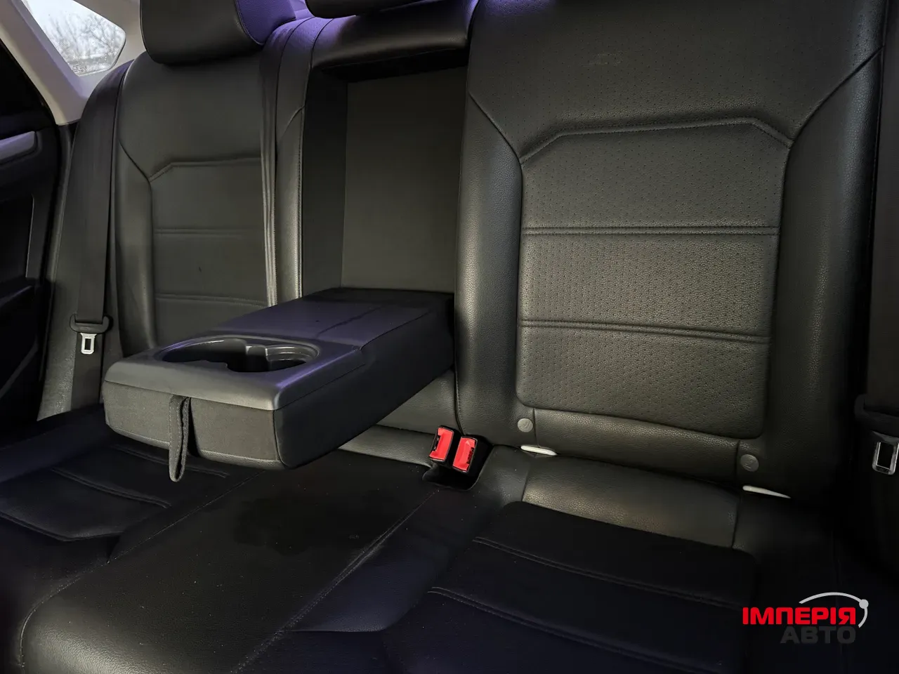 Volkswagen Passat (North America and China) - фото 14