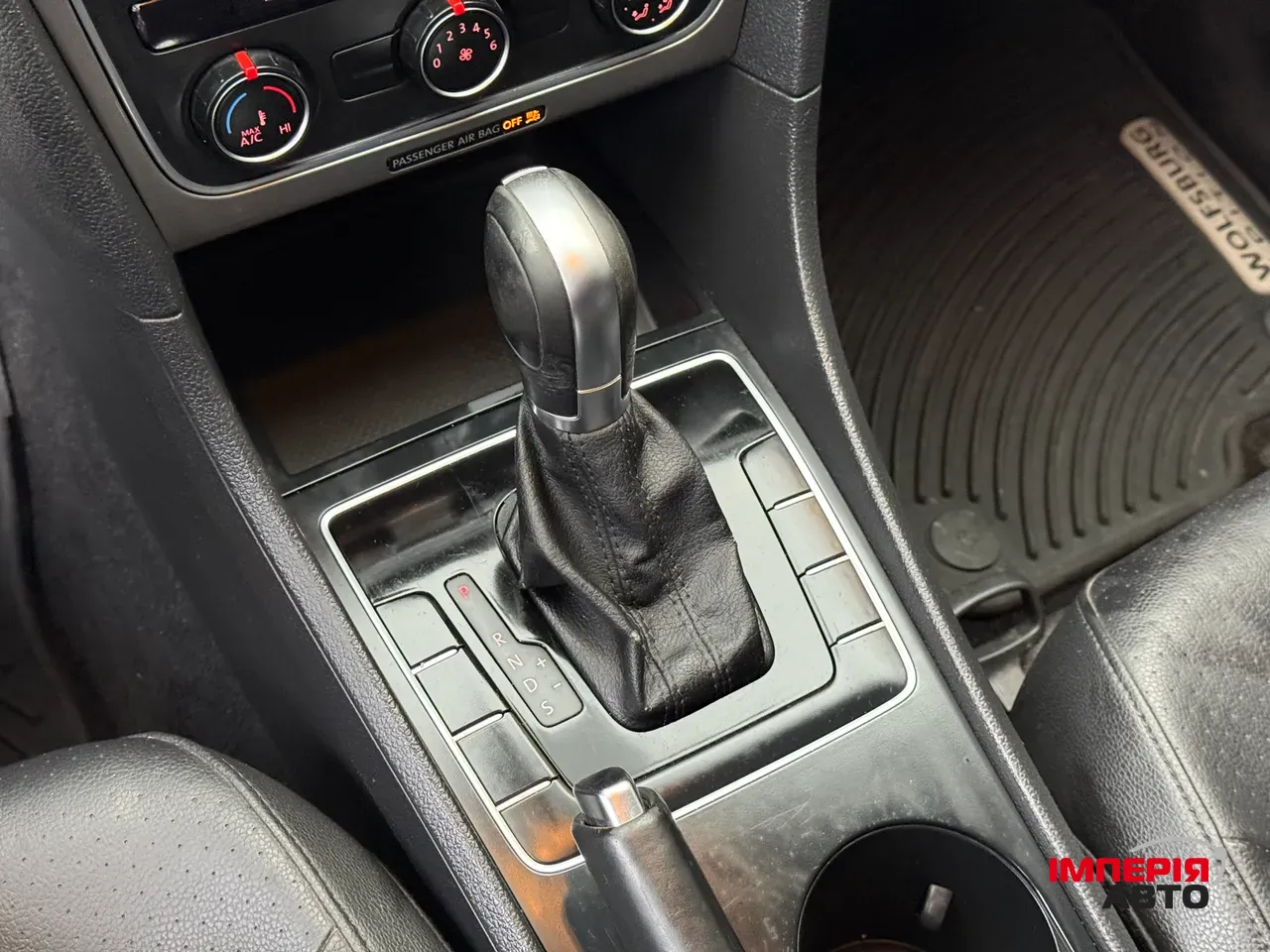 Volkswagen Passat (North America and China) - фото 47