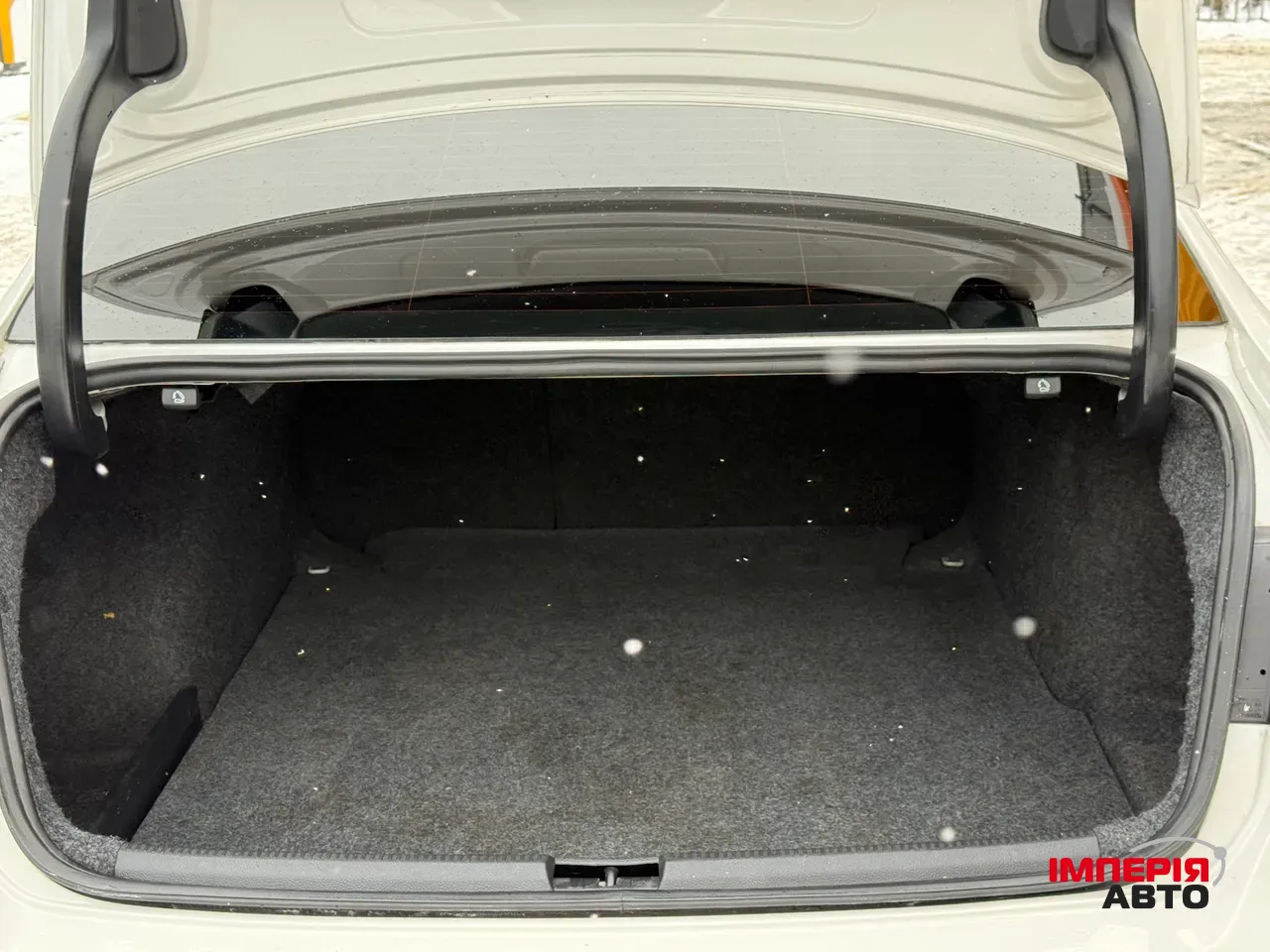 Volkswagen Passat (North America and China) - фото 12