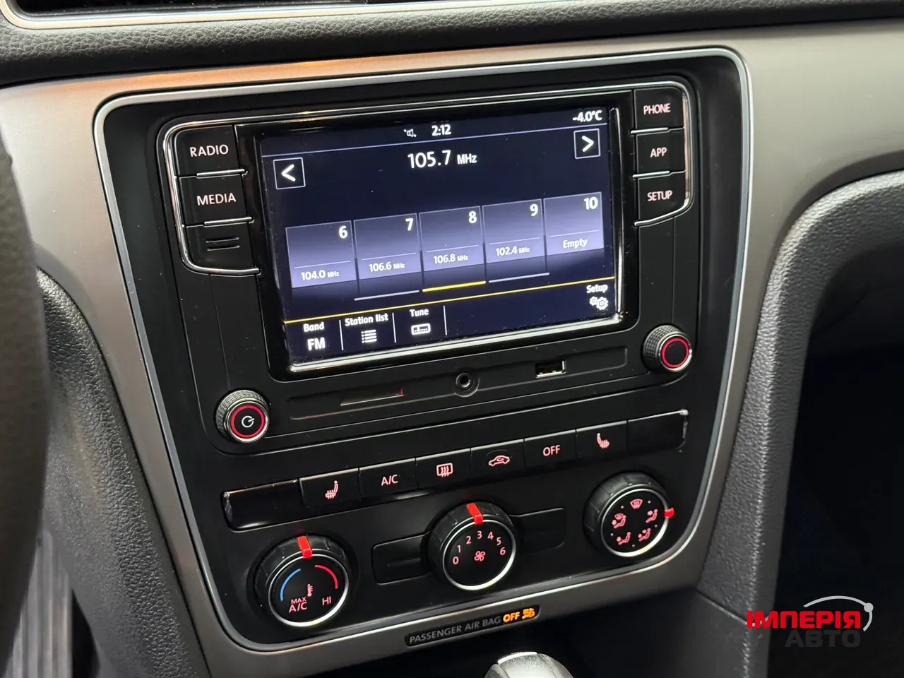 Volkswagen Passat (North America and China) - фото 48