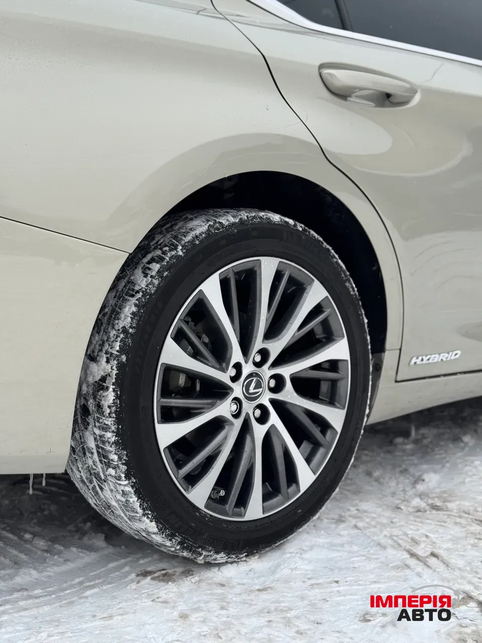 Lexus ES - фото 13
