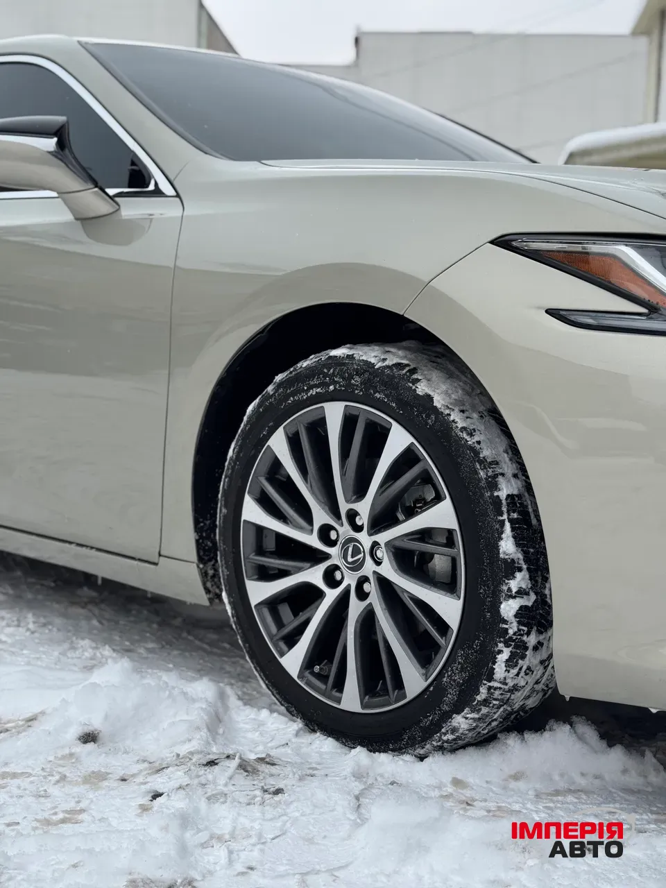 Lexus ES - фото 12