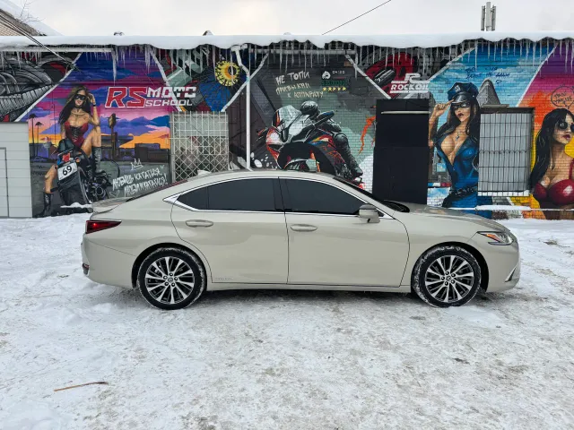 Lexus ES - фото 3