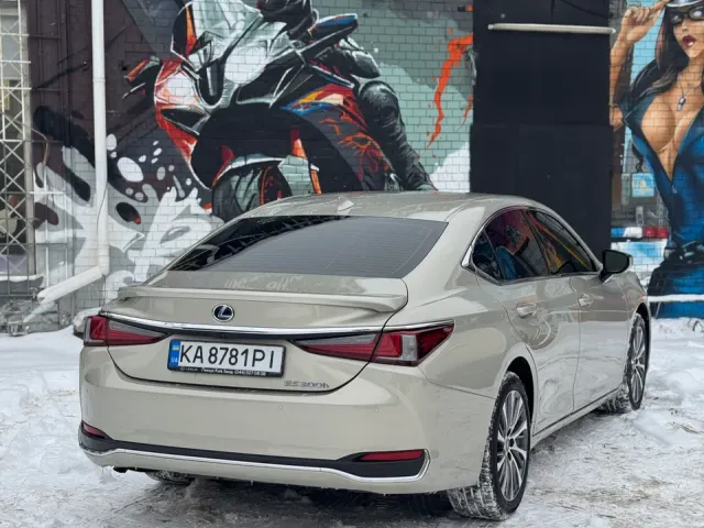 Lexus ES - фото 5