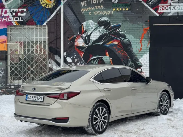Lexus ES - фото 4