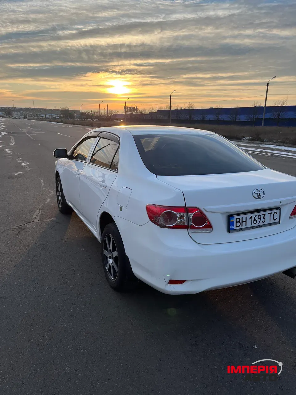 Toyota Corolla - фото 2