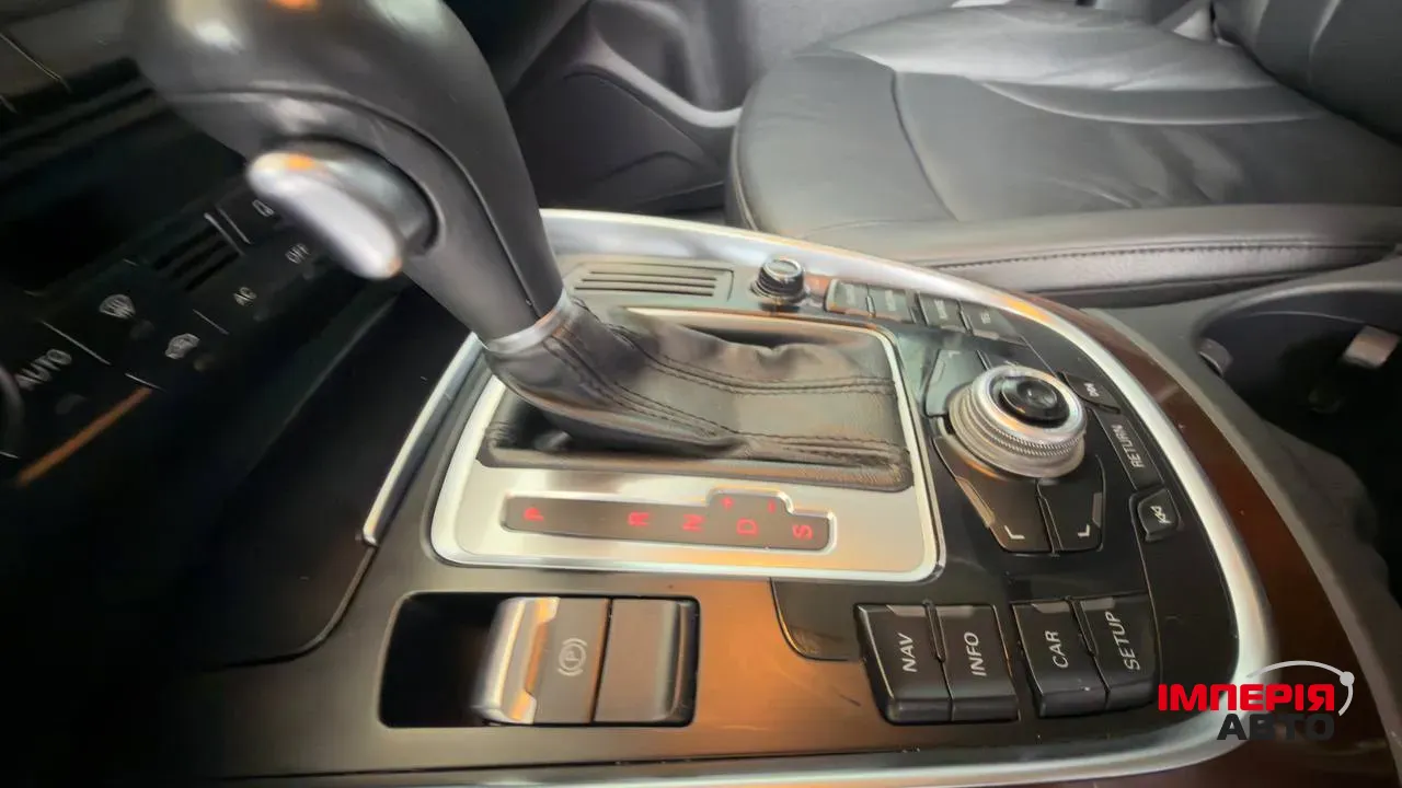 Audi Q5 - фото 10