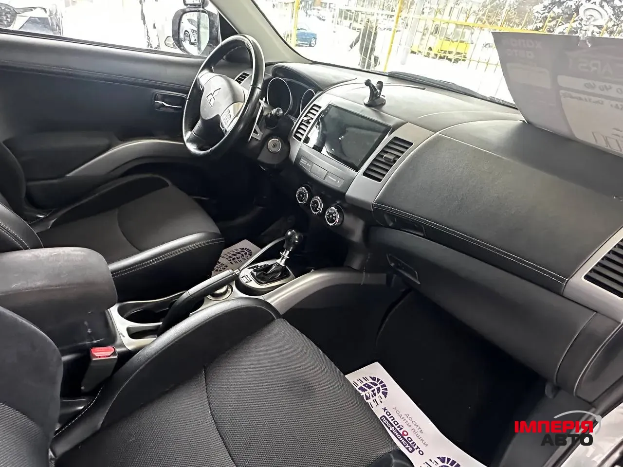 Mitsubishi Outlander - фото 6