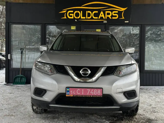 Nissan Rogue - фото 1