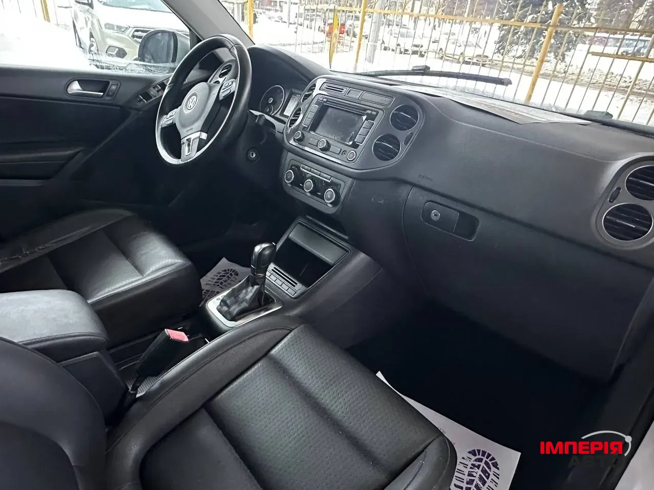 Volkswagen Tiguan - фото 4
