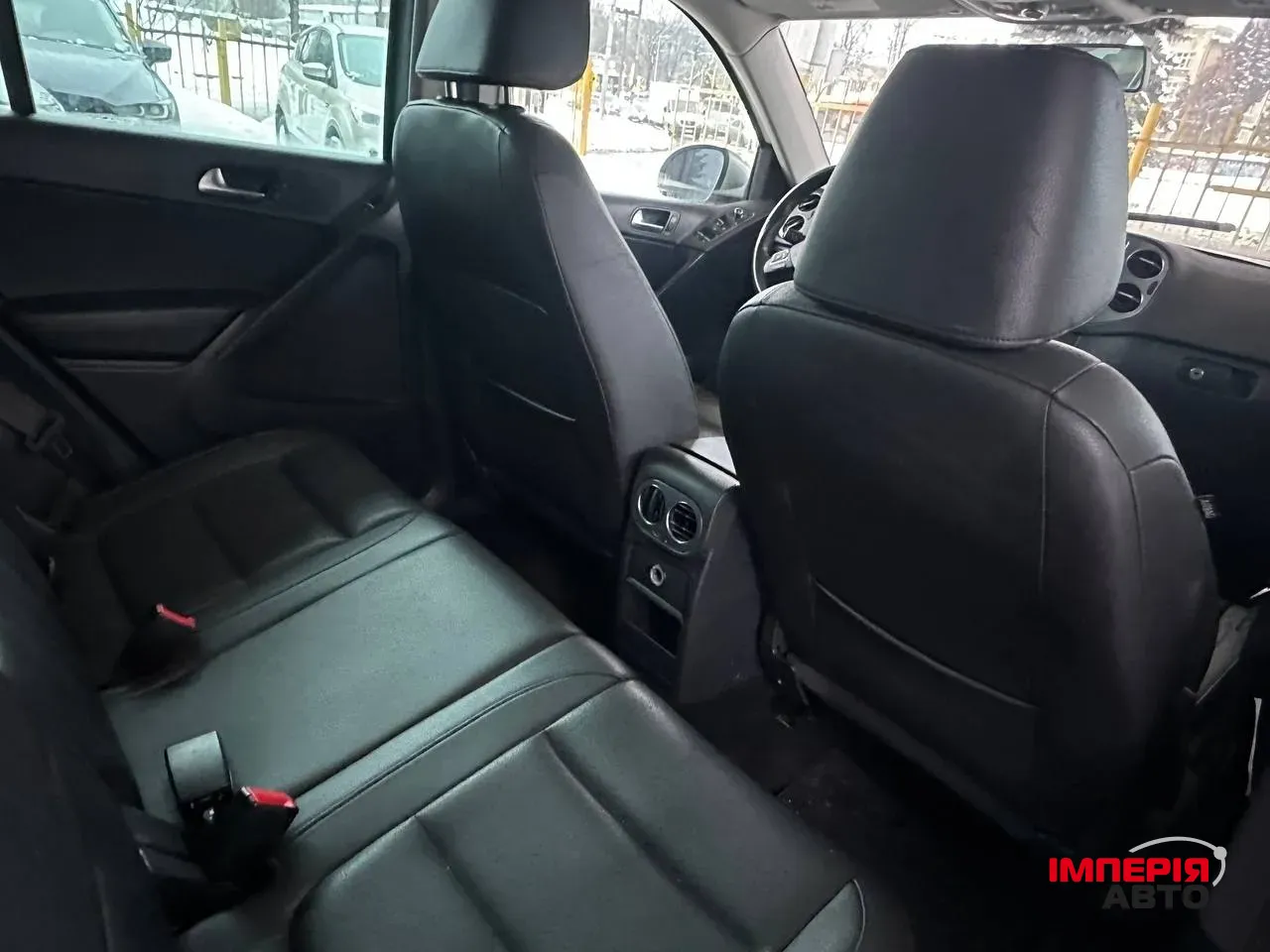 Volkswagen Tiguan - фото 11