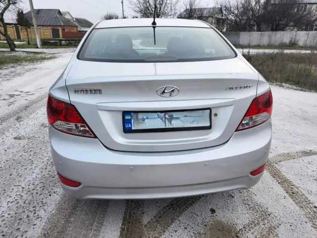 Hyundai Accent - фото 2