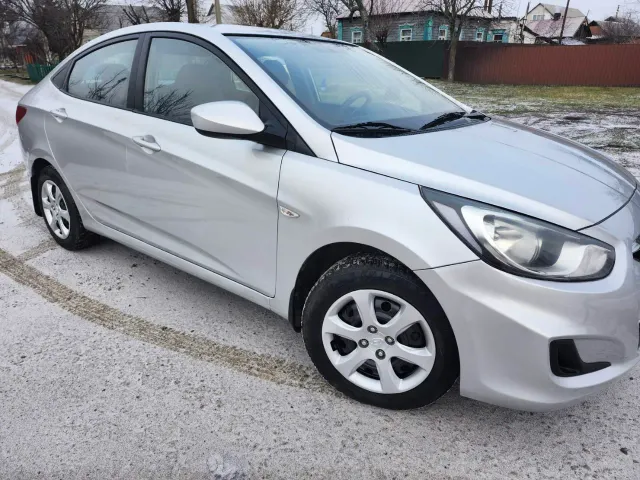 Hyundai Accent - фото 4