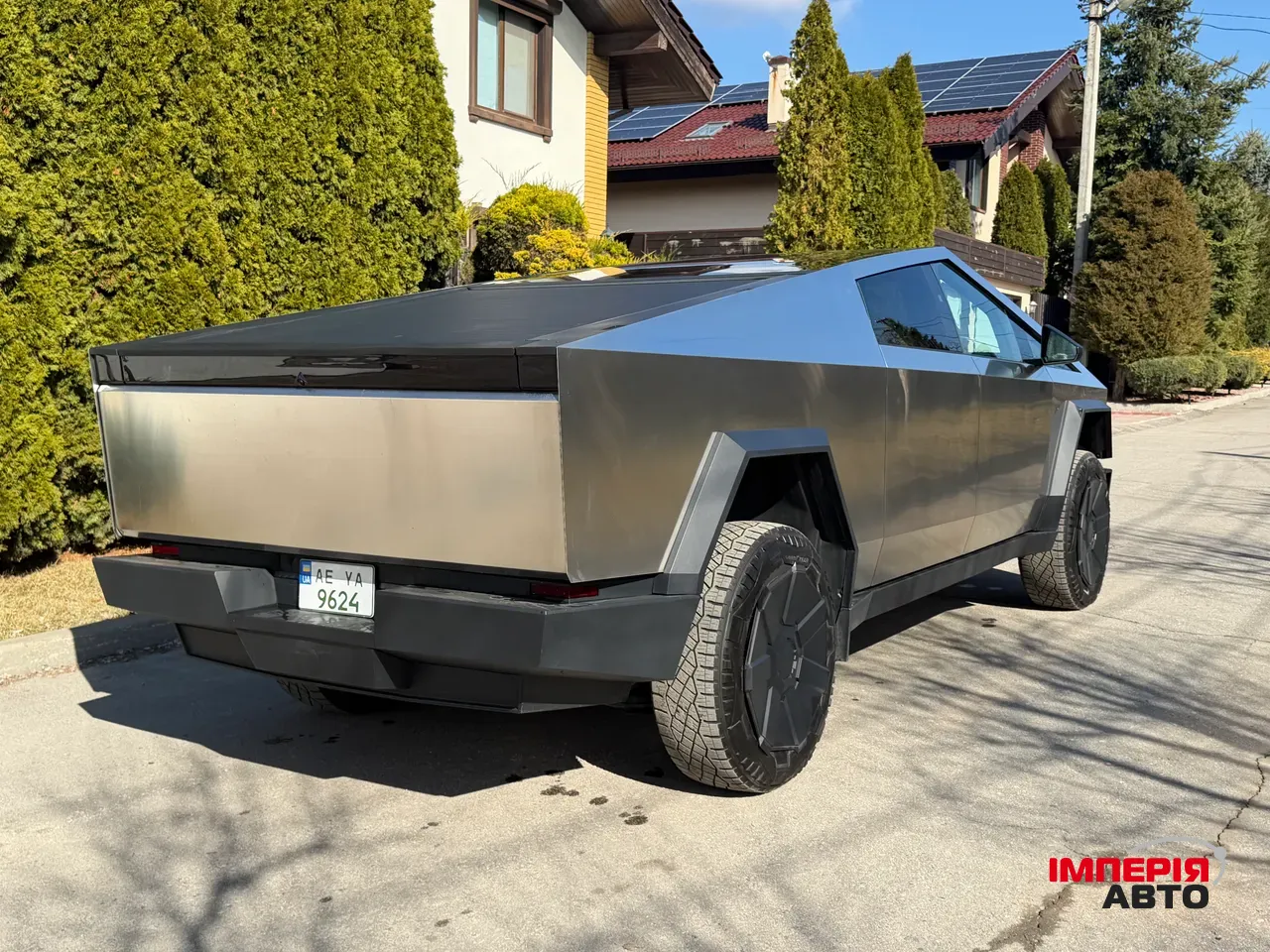 Tesla Cybertruck - фото 4