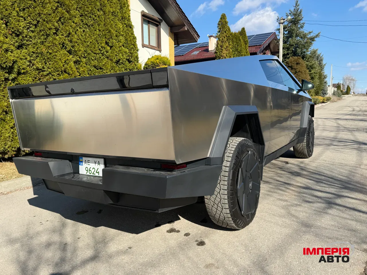 Tesla Cybertruck - фото 8