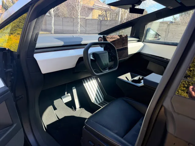 Tesla Cybertruck - фото 5
