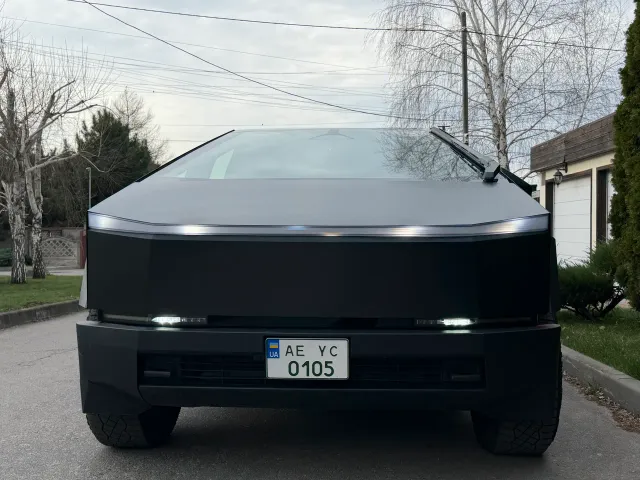 Tesla Cybertruck - фото 2