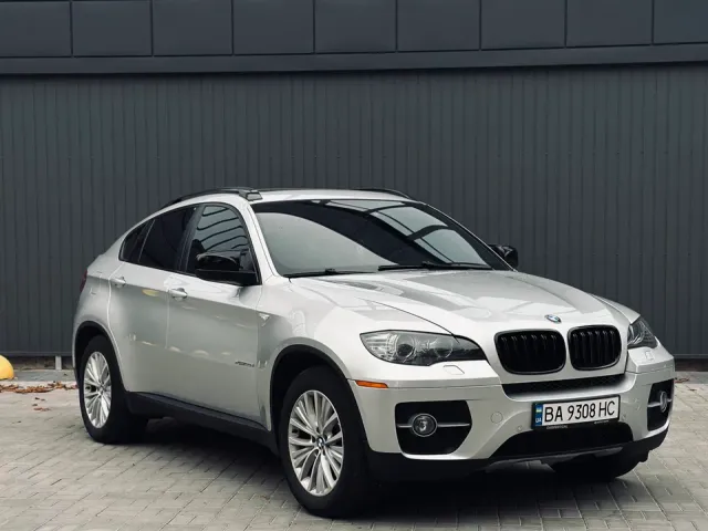 BMW X6 - фото 1