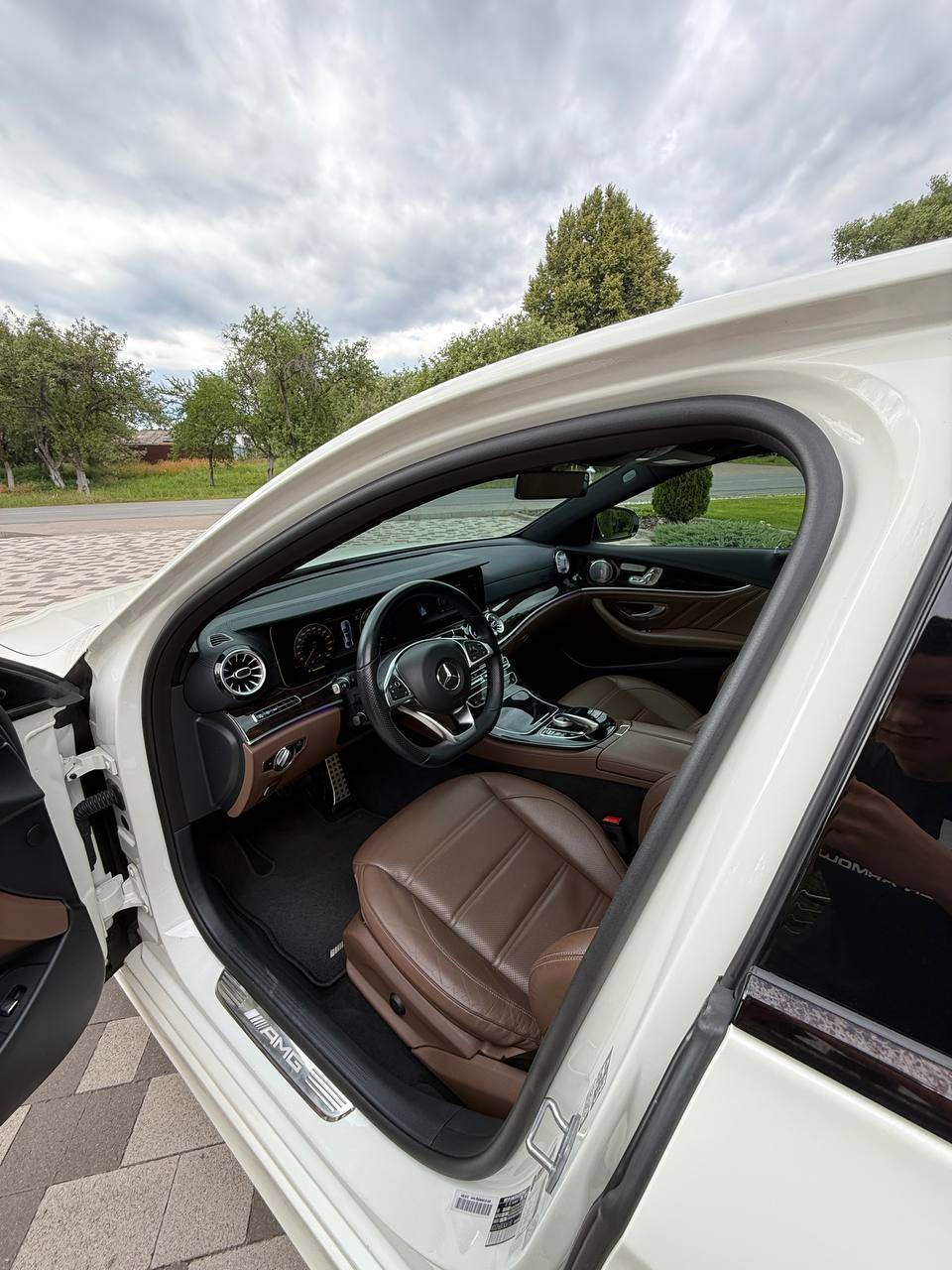 Mercedes-Benz E-Класс AMG - фото 13