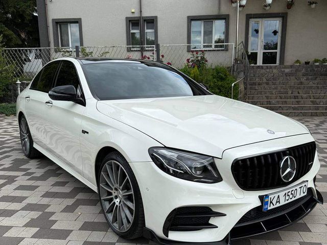 Mercedes-Benz E-Класс AMG - фото 1