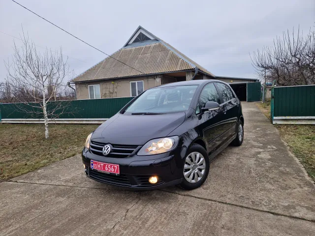Volkswagen Golf Plus - фото 1