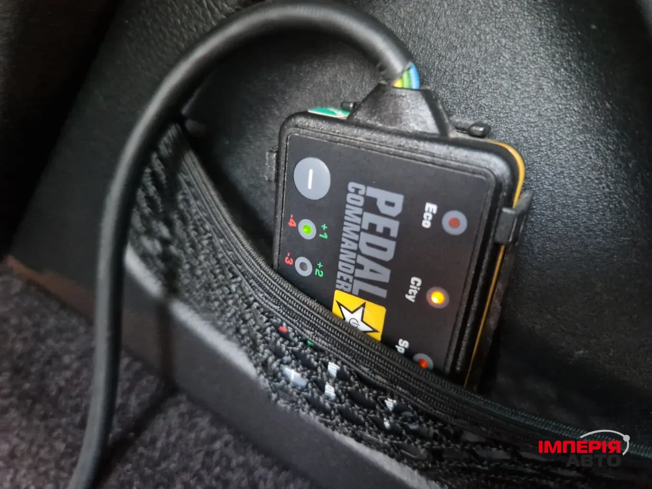 Dodge Challenger - фото 24