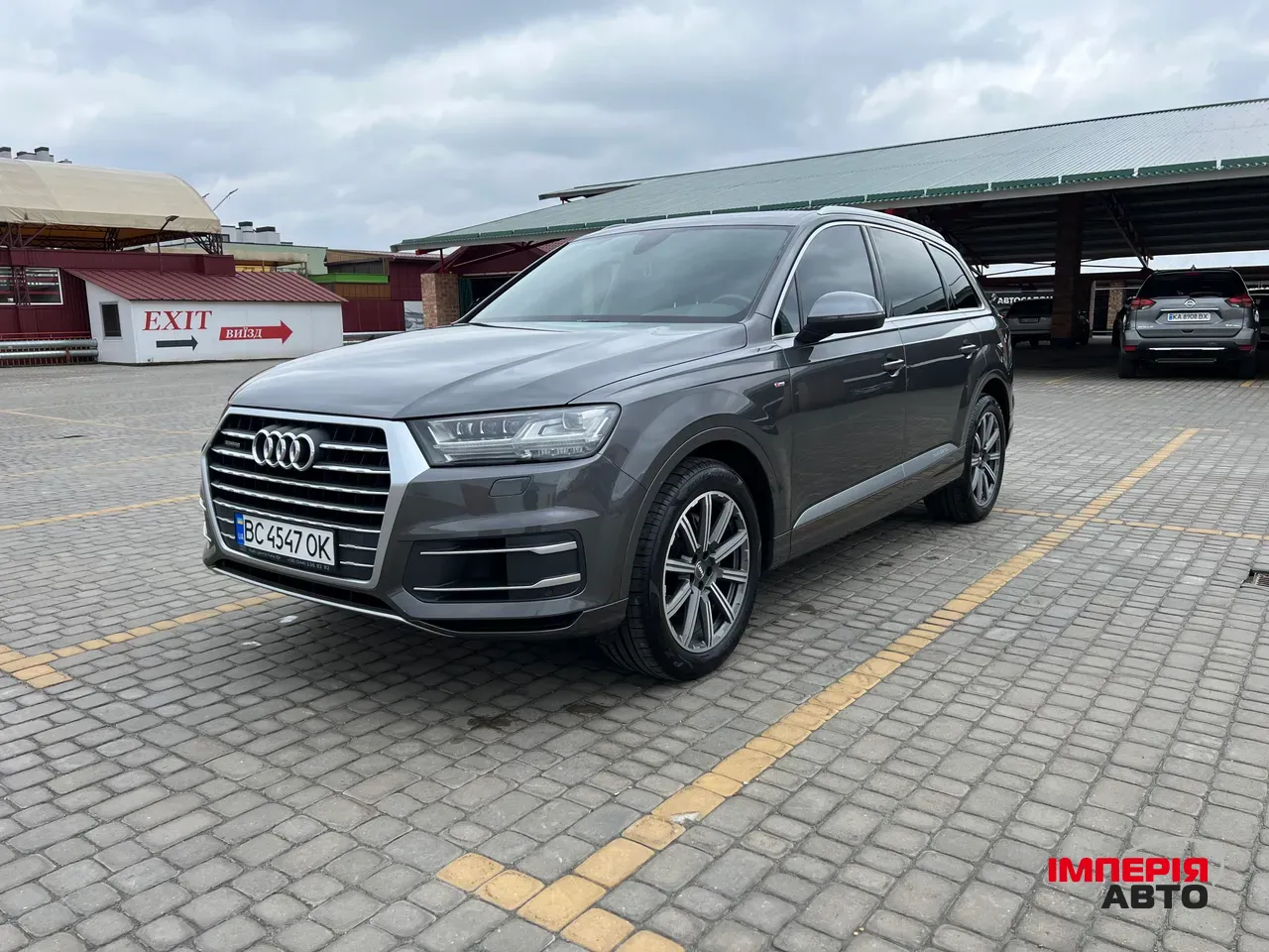 Audi Q7 - фото 1