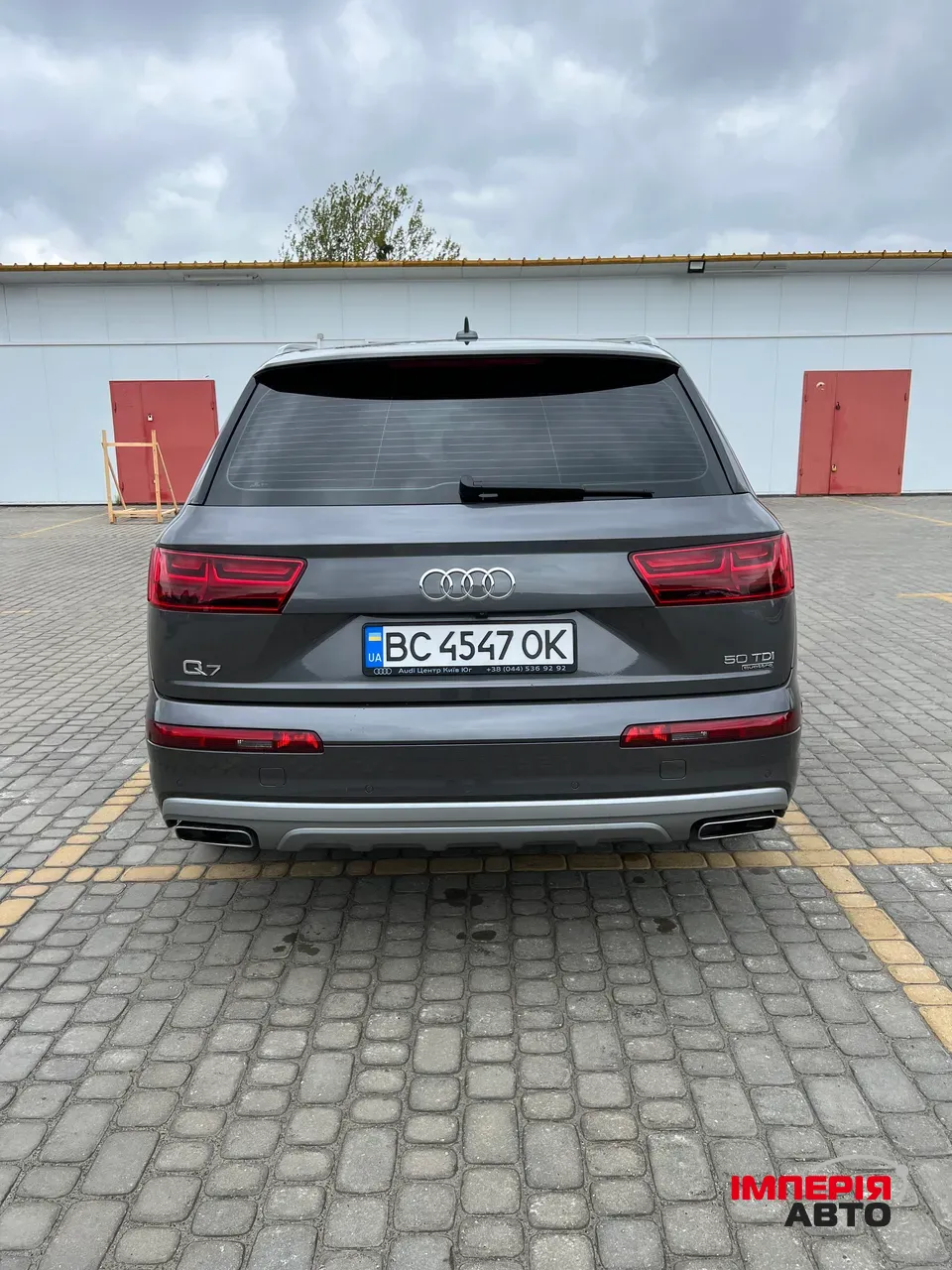 Audi Q7 - фото 6