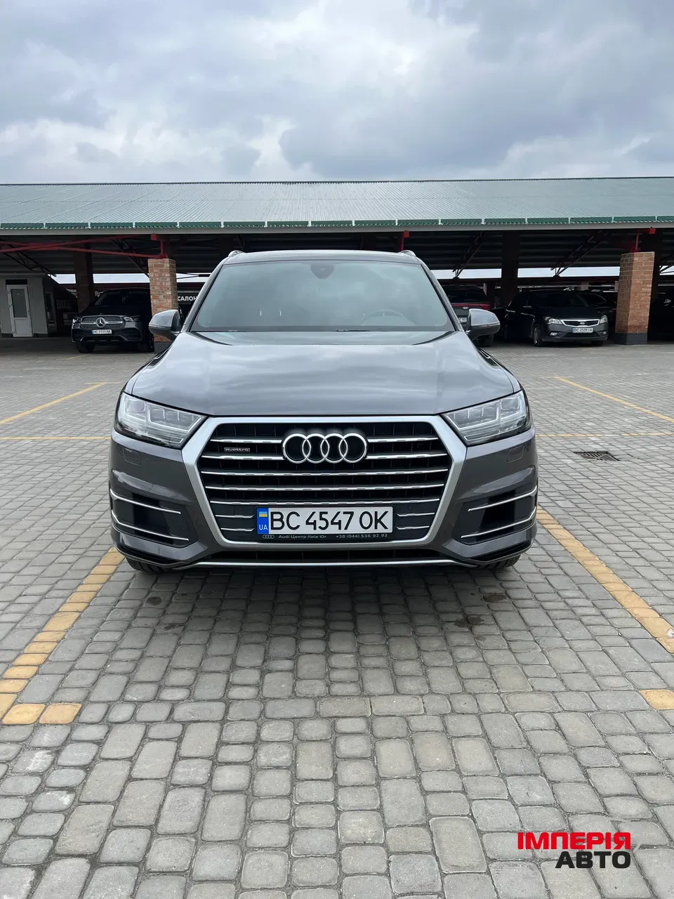 Audi Q7 - фото 2